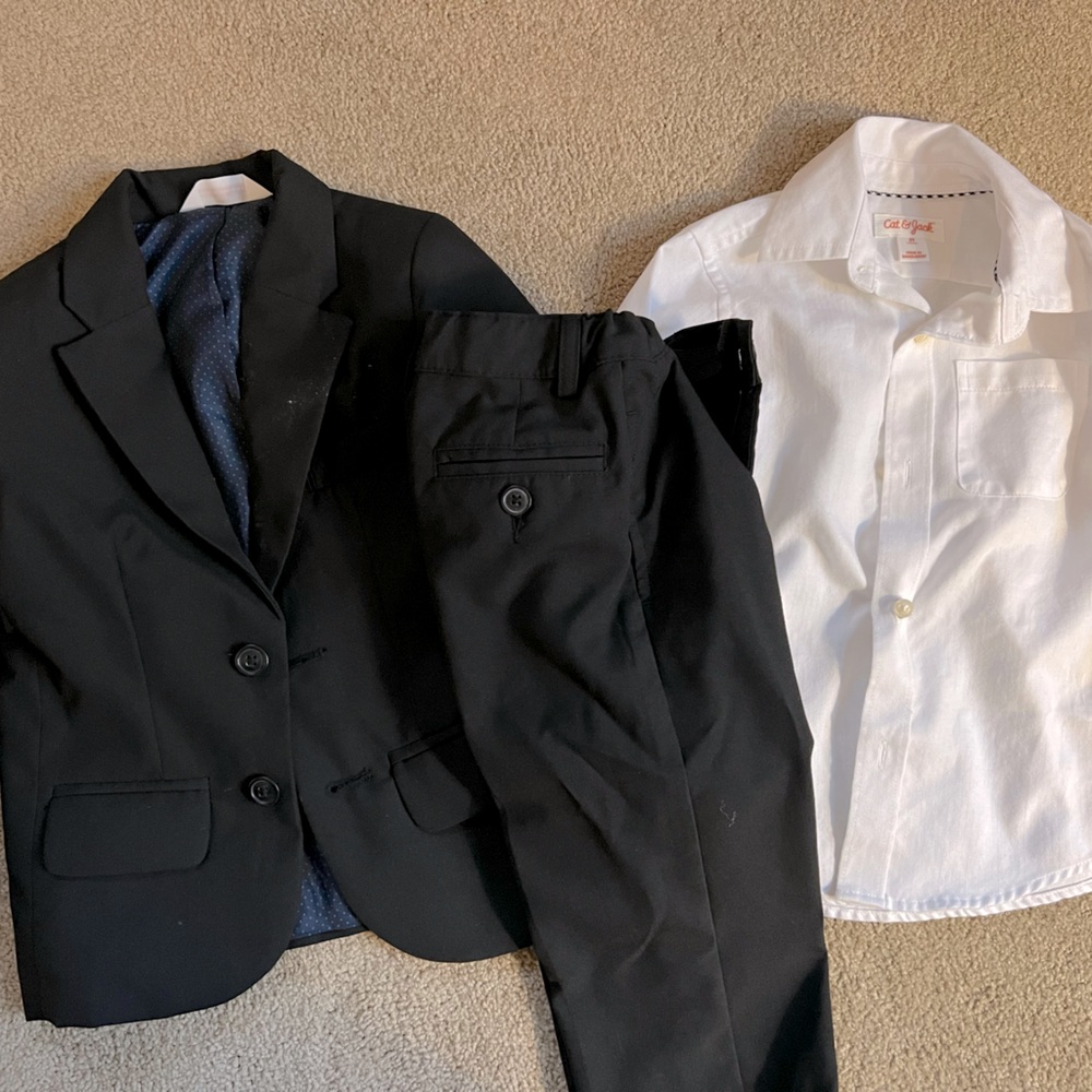 Cat&Jack Toddler Boys Black Suit & Accessories size 3T